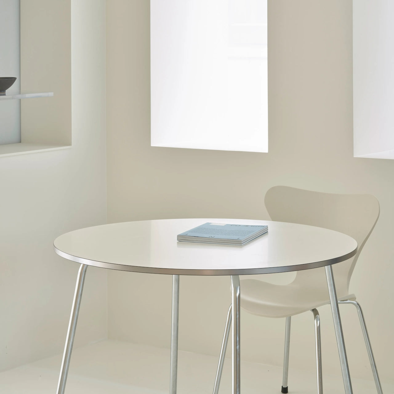 Round Chrome Dining Table