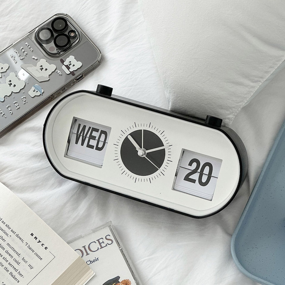Round Modern Flip Table Clock