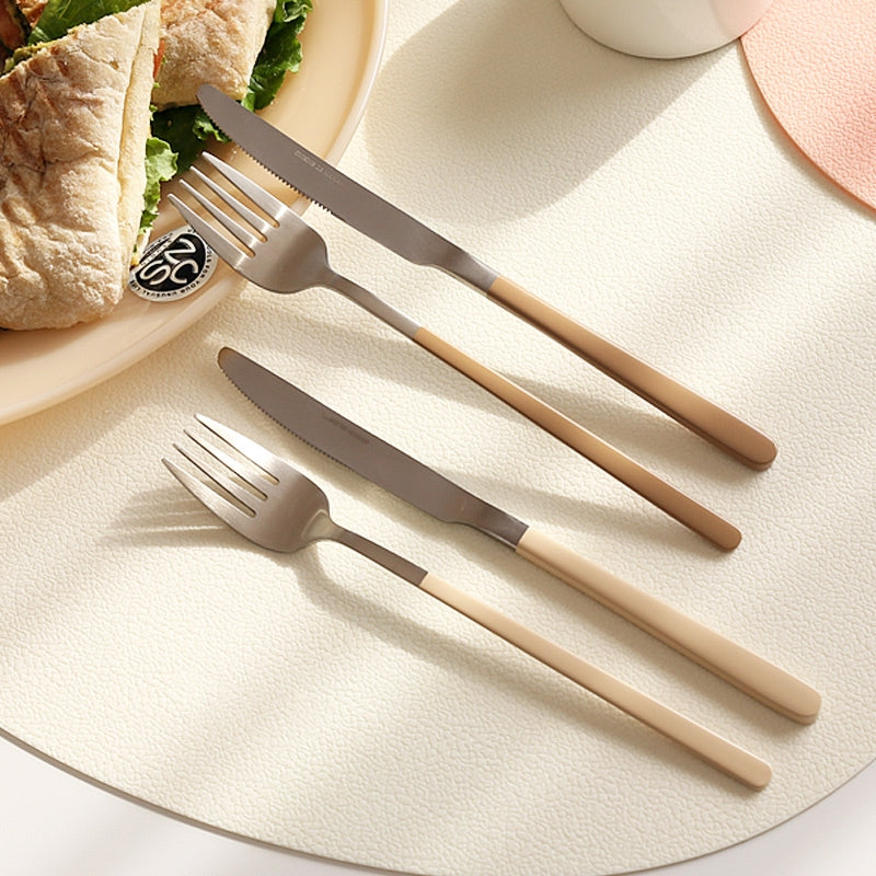 Matte Silver Flatware Set – 4 Forks & 4 Knives