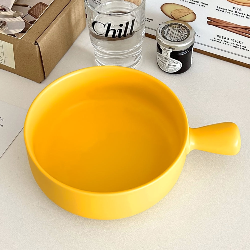 Easy-Grab Serving Bowl