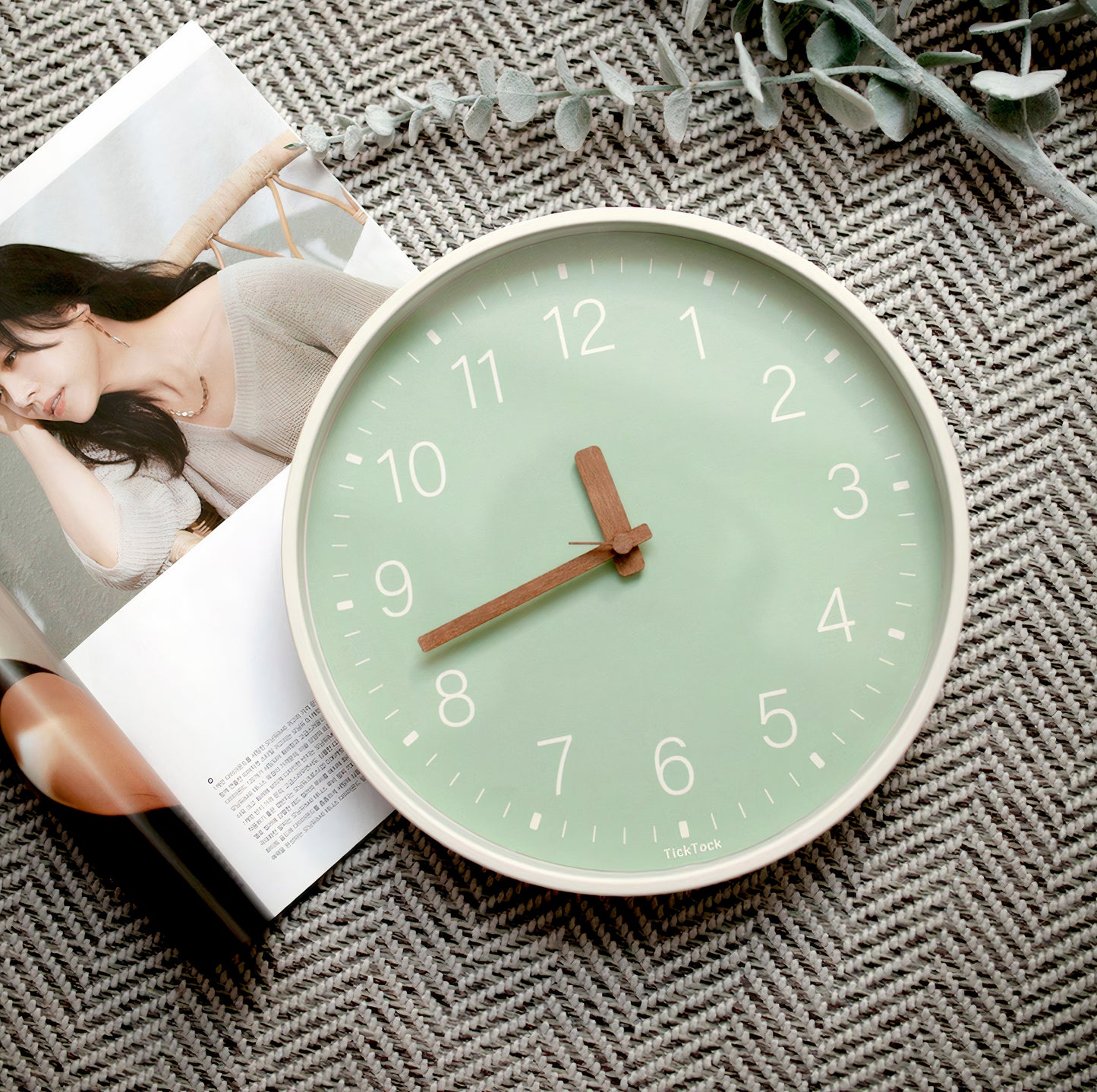 Nordic-Style Silent Wall Clock