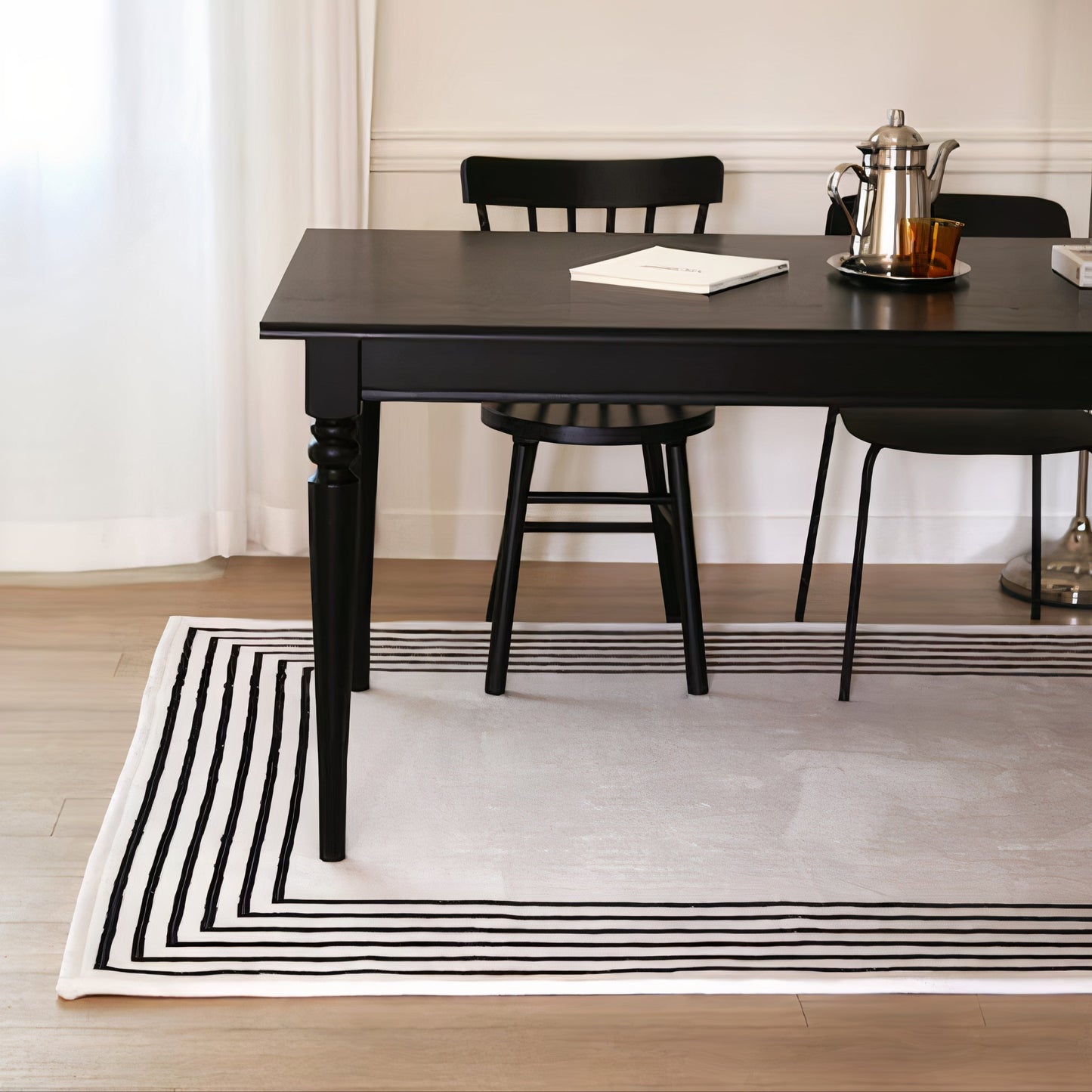 Seasonless Sqaure Stripe Rug