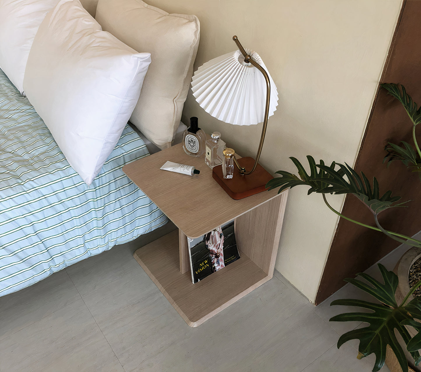 Multipurpose Cube Storage Table