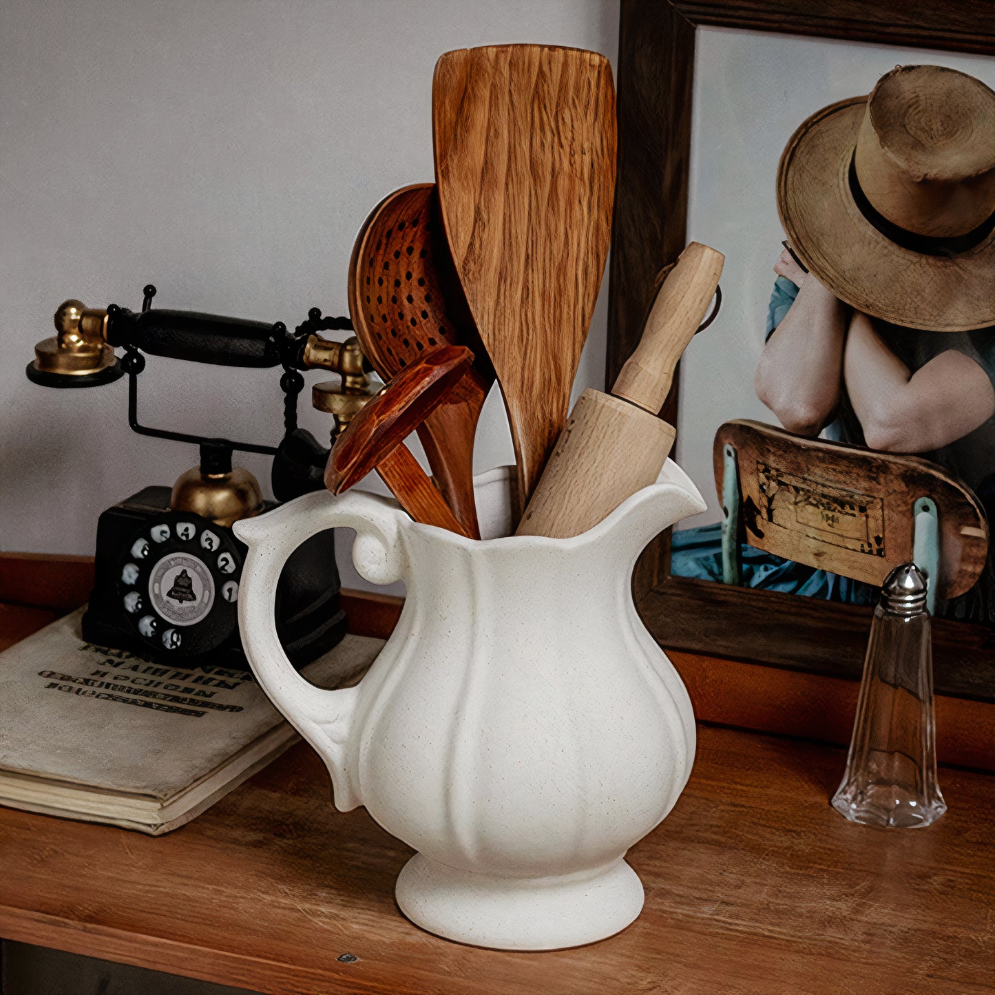 Anqitue Jug-Shaped Planter