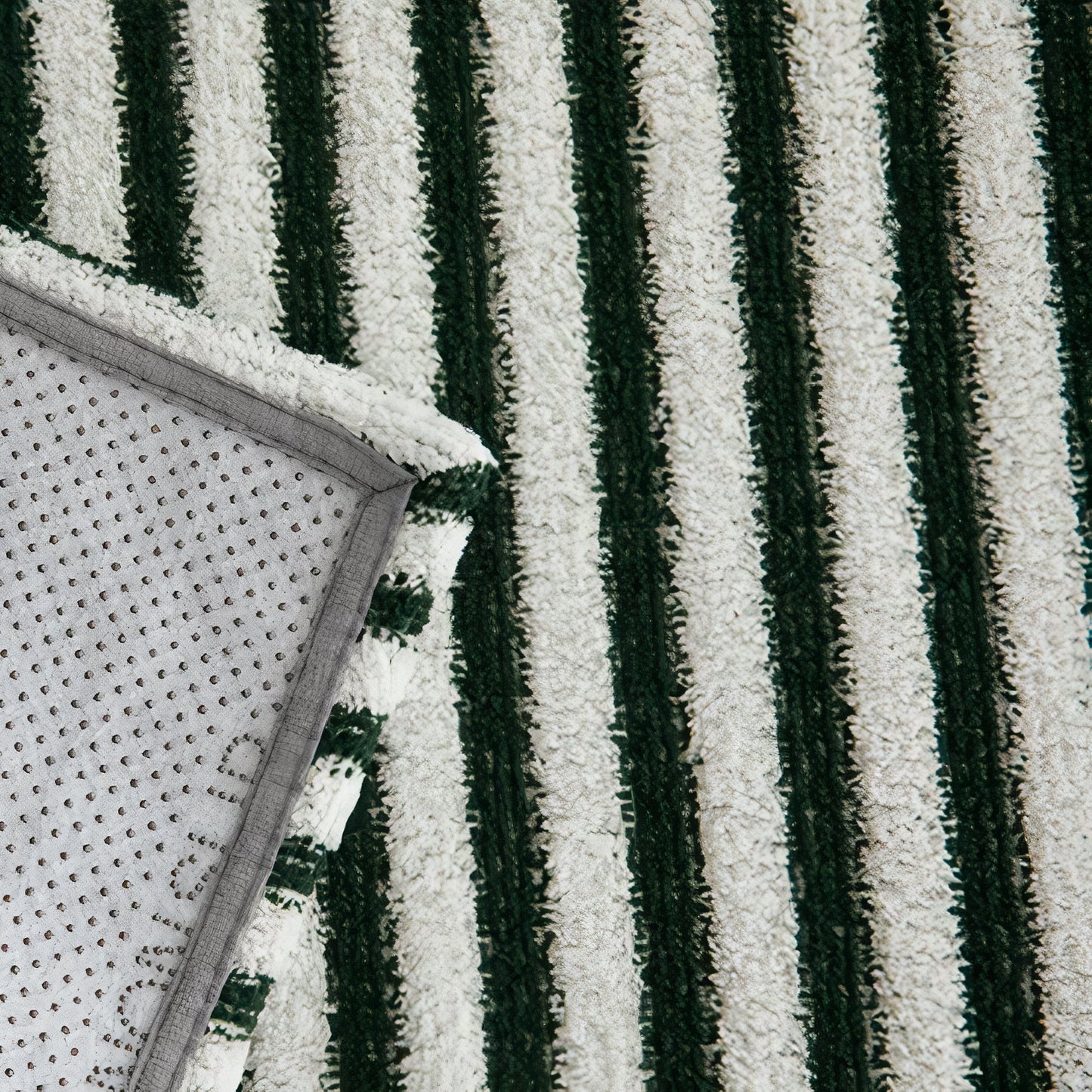 Point Striped Textured Rug