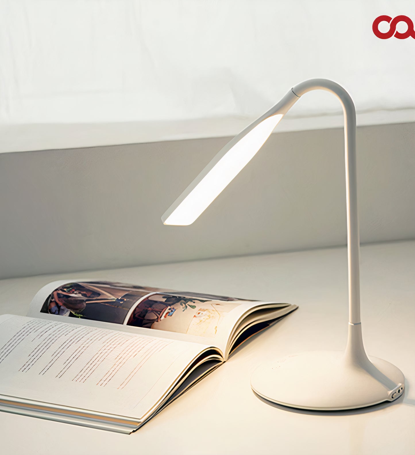 Minimalistic Adjustable Desk Lamp