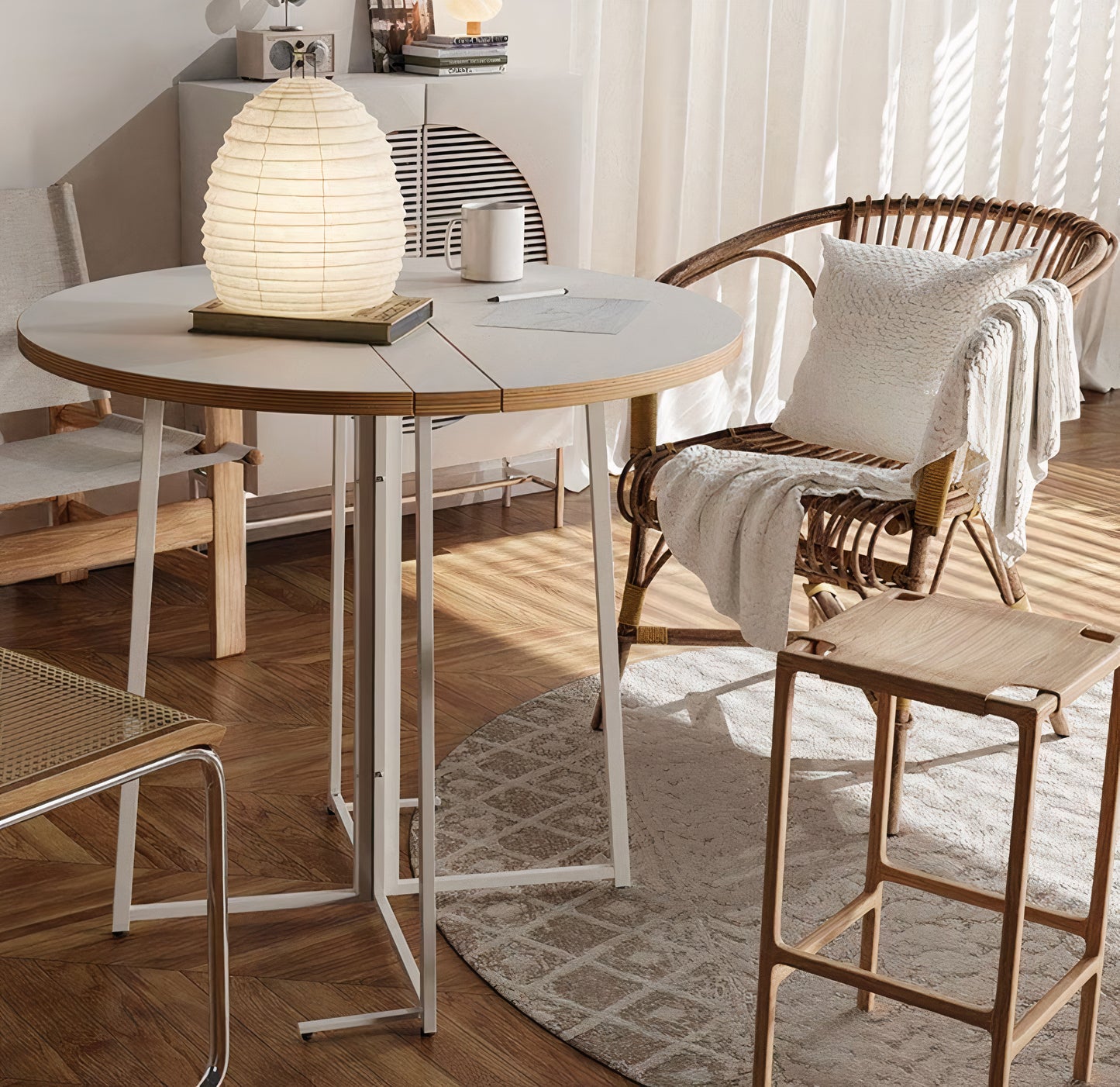 Moonly Folding Round Table
