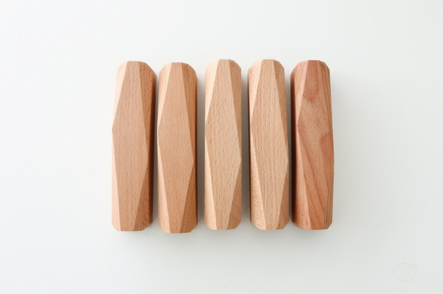 Wall-Mounted Wooden Diffuser Vase