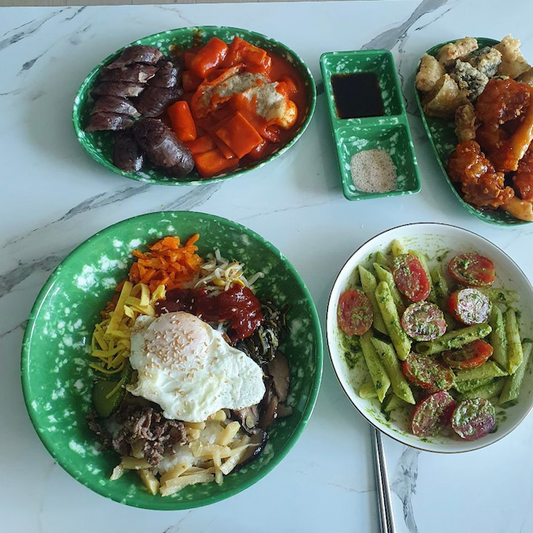 Retro Korean Noodle Bowl - detail view