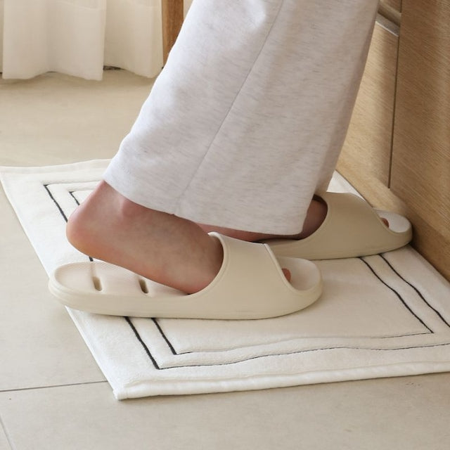 1+1 Door-Friendly Bathroom Slippers