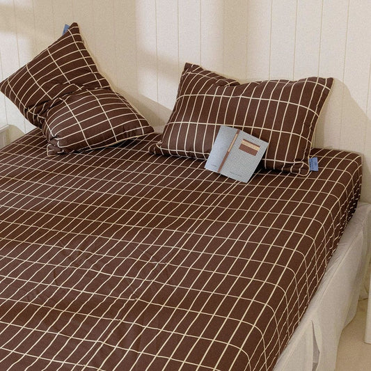 Little Mansion Check Allergy-Care Mattress Fitted Sheet - detail view