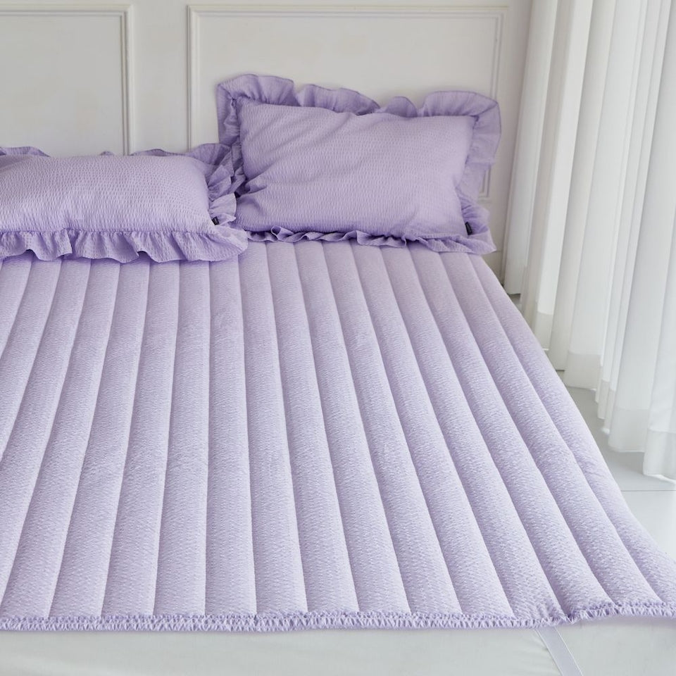 Pop Frill Seersucker Summer Comforter & Pillowcase Set