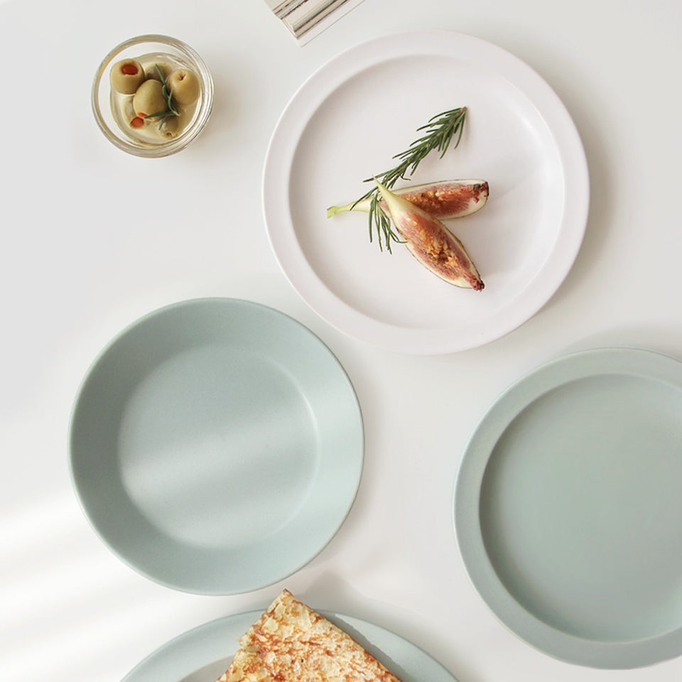 Cozy Dot Plate