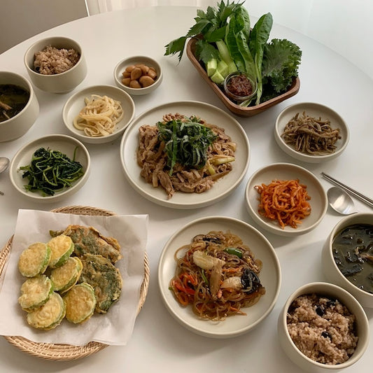 Minimal Mood Ceramic Dinnerware Set (6-24 pieces)