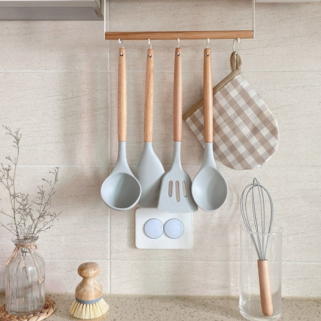 5-Piece Wood & Silicone Kitchen Utensil Set - close up
