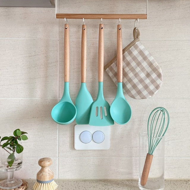 5-Piece Wood & Silicone Kitchen Utensil Set - detail view