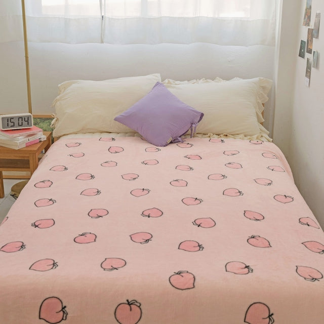 Momozzing Plush Blanket & Comforter