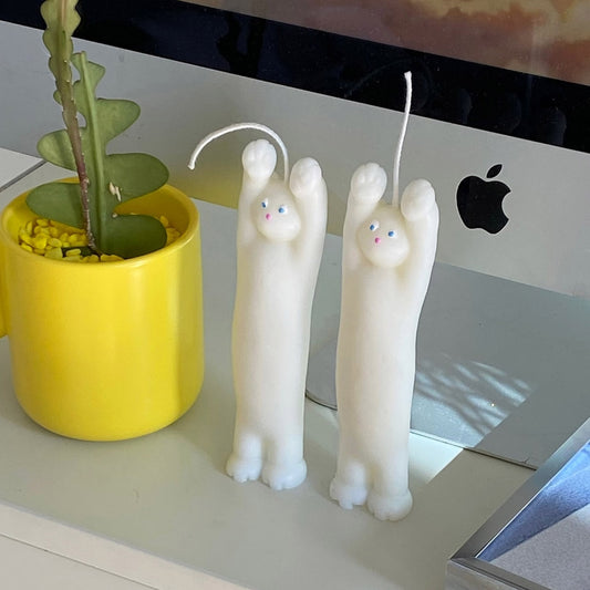 Stretchy Cat Object Candle