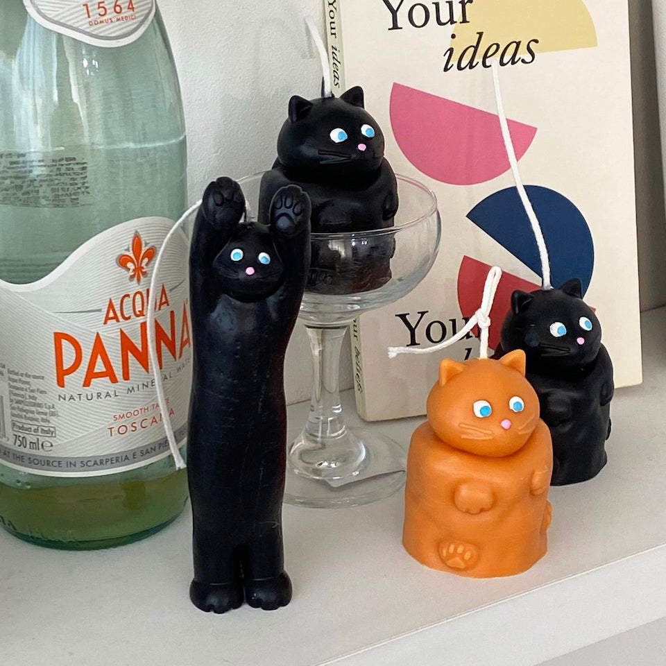 Stretchy Cat Object Candle