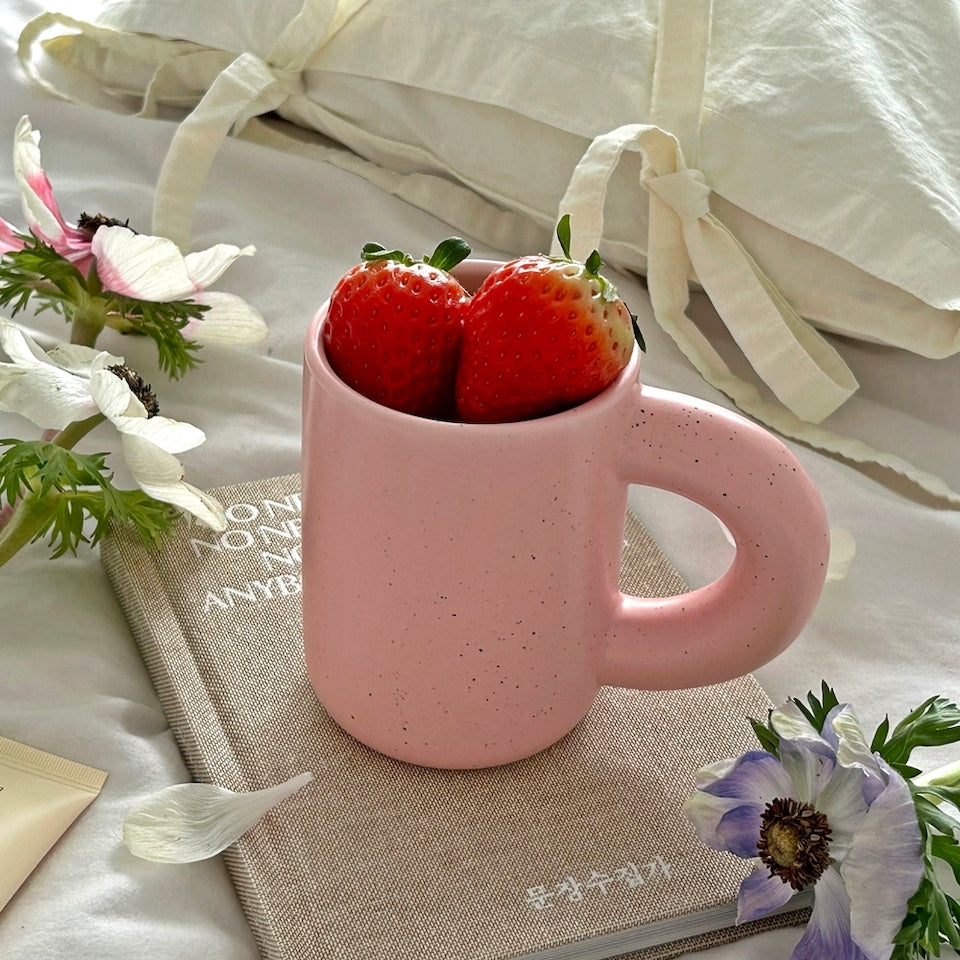 Cozy Dot Ceramic Mug Set