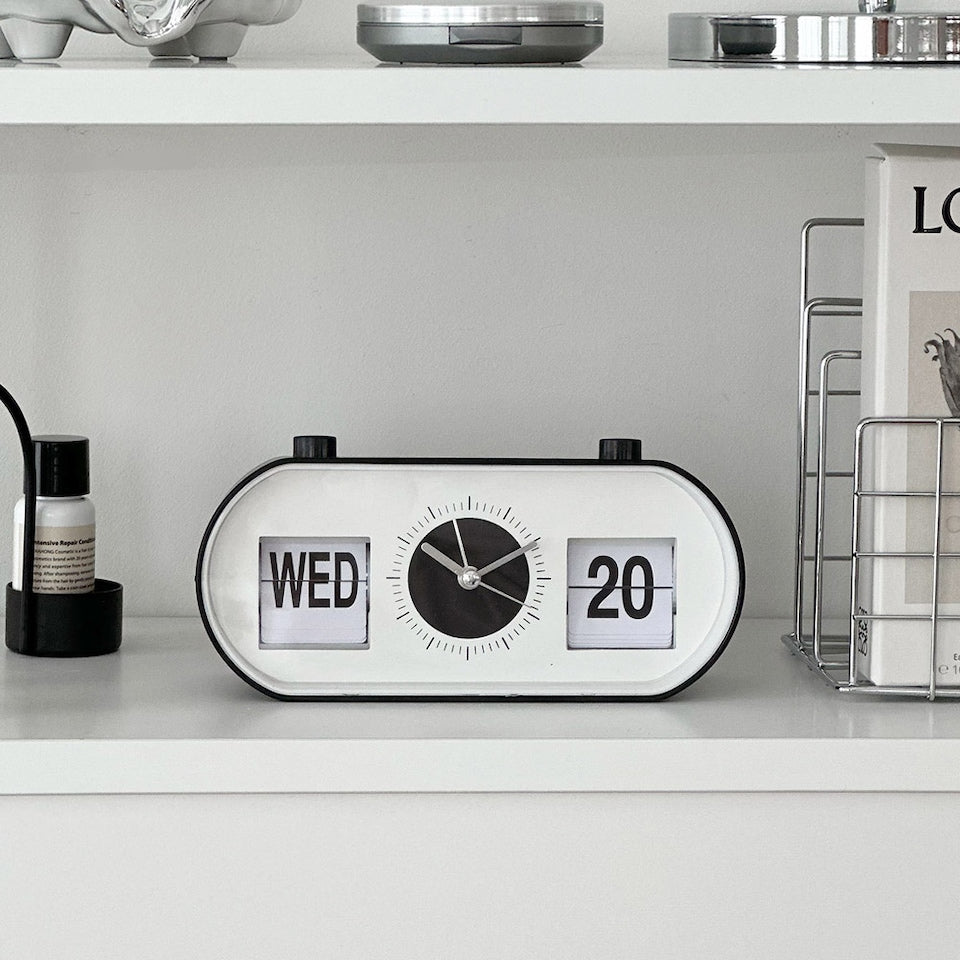 Round Modern Flip Table Clock