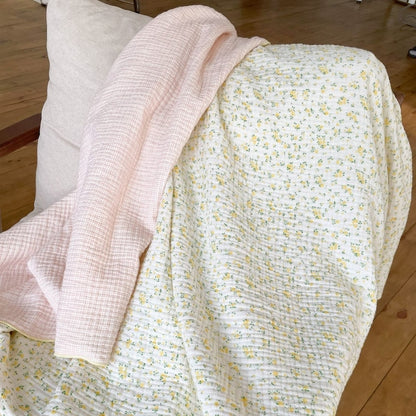 Small Floral Check 4-Layer Gauze Blanket