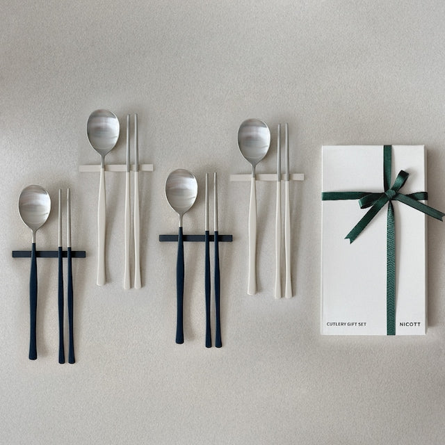 Satin Color Cutlery & Rest 4-Person Gift Set