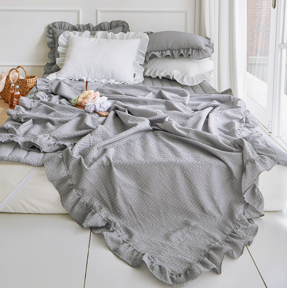 Pop Frill Seersucker Summer Comforter & Pillowcase Set