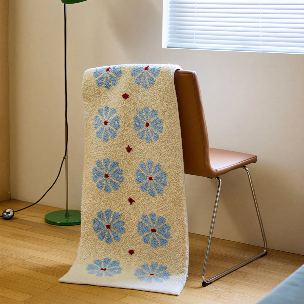 Camellia Ivory Accent Rug