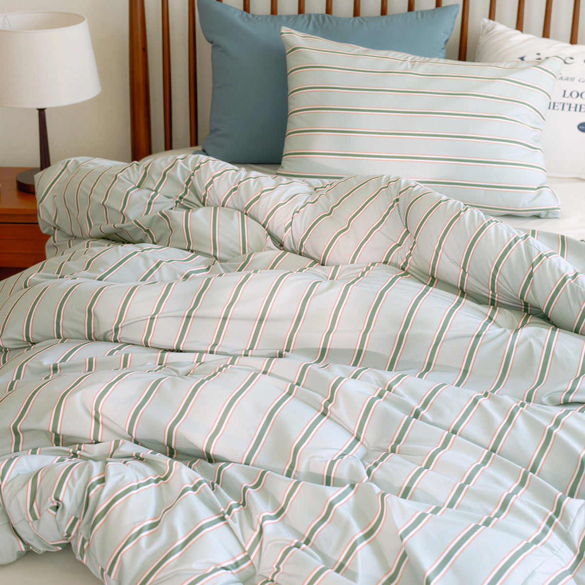 Self-Warming Stripe Comforter Set