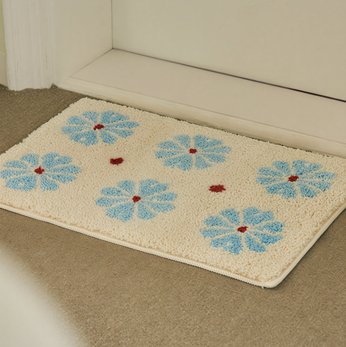 NOMIA Tufted Accent Bath Mat
