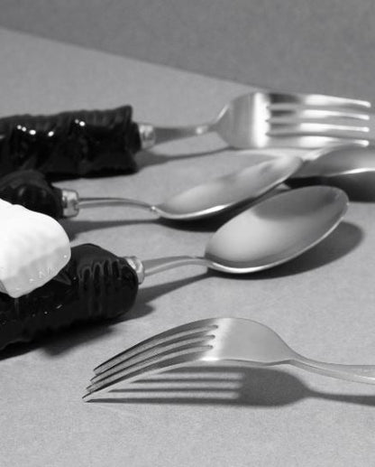 Padded Cutlery Set - lifestyle