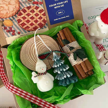 Cozy Christmas Candle Gift Set