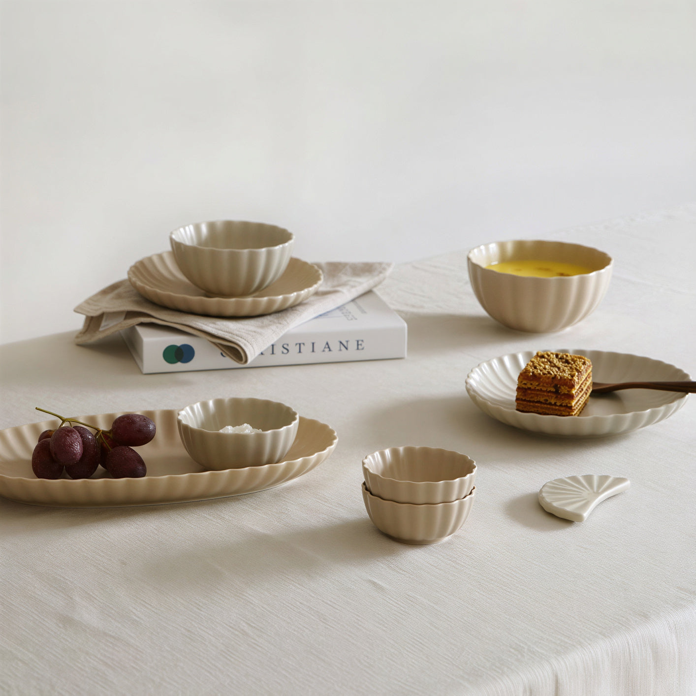 Shell Dinnerware Set for 2 (14-Piece)