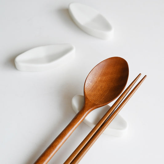Ceramic Leaf Utensil Rest - detail view