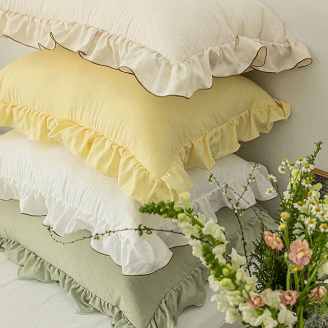 Soft Mood Hotel Frill Pillowcase - detail view