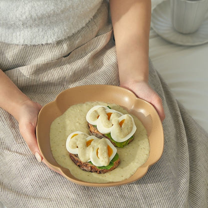 Sunlit Shell Ceramic Pasta Bowl