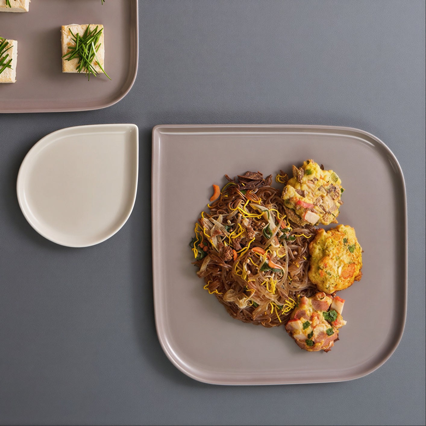 Rounded Square Plate - close up