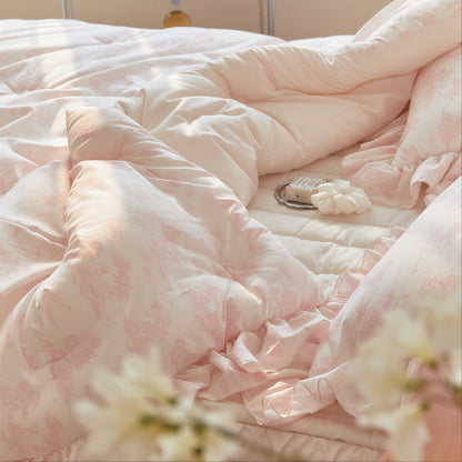 Hotel Style Dust Free Frill Comforter