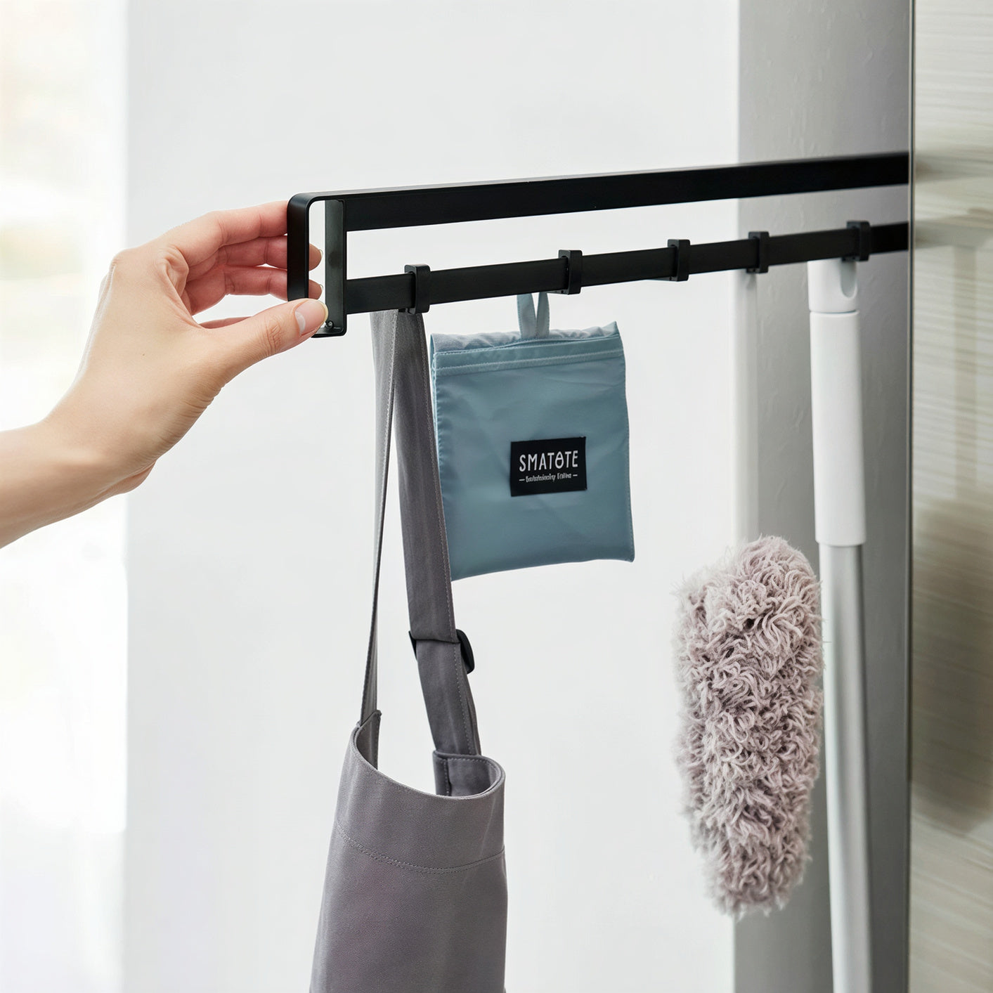 Magnetic Sliding Hanger Rack