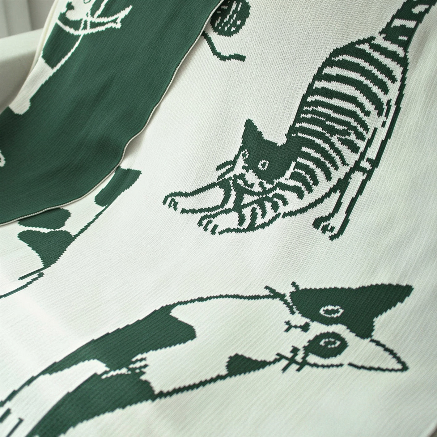 Reversible Cat Knit Blanket