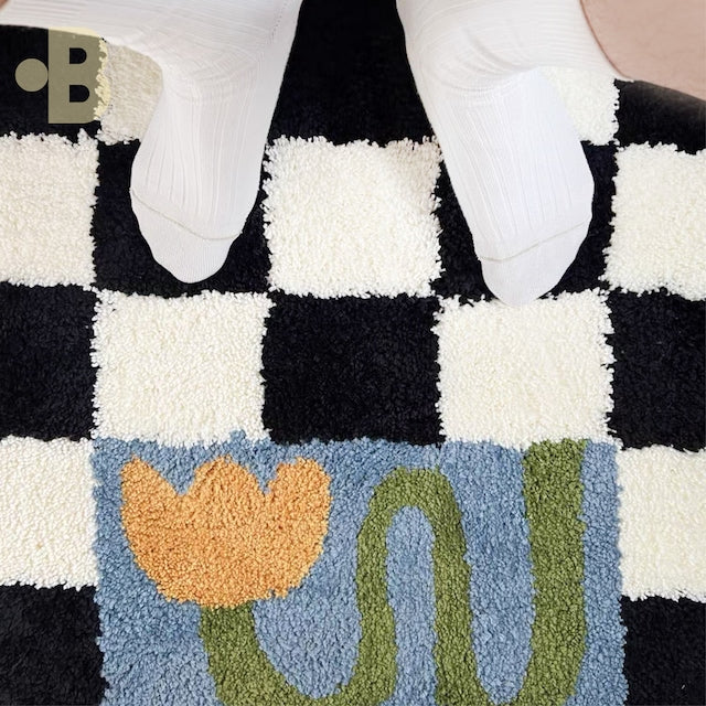 Checker Bloom Accent Rug - close up