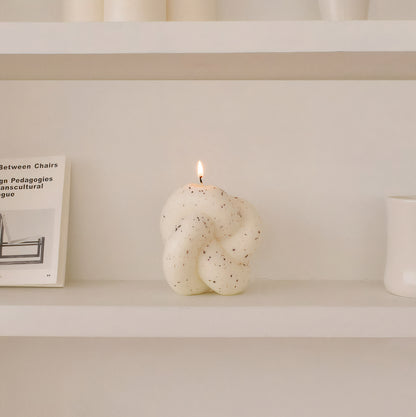 Tube Knot Dot Candle