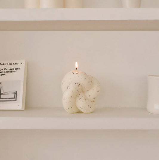 Tube Knot Dot Candle