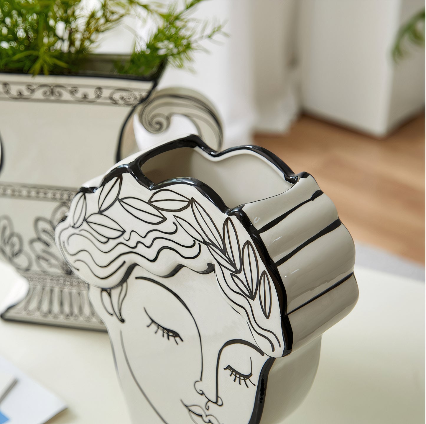 2D French Illustration Vase