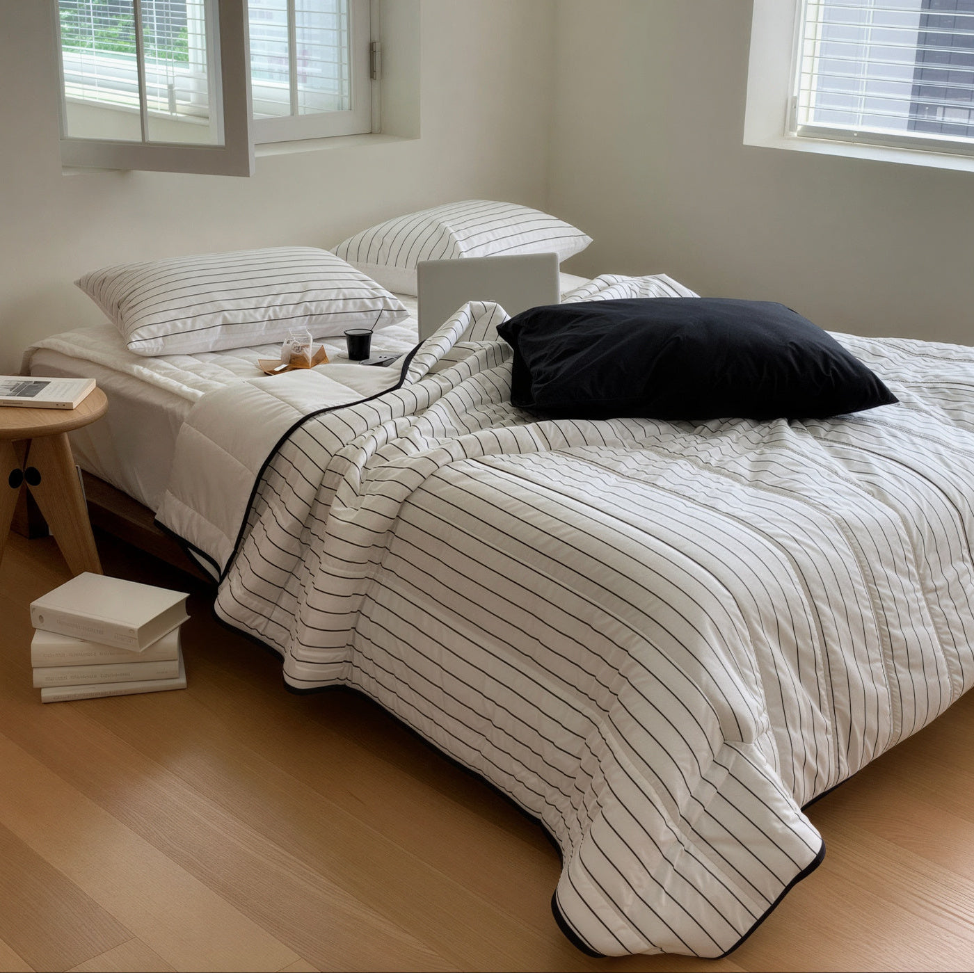 Striped Cotton Comforter for Spring/Summer - close up