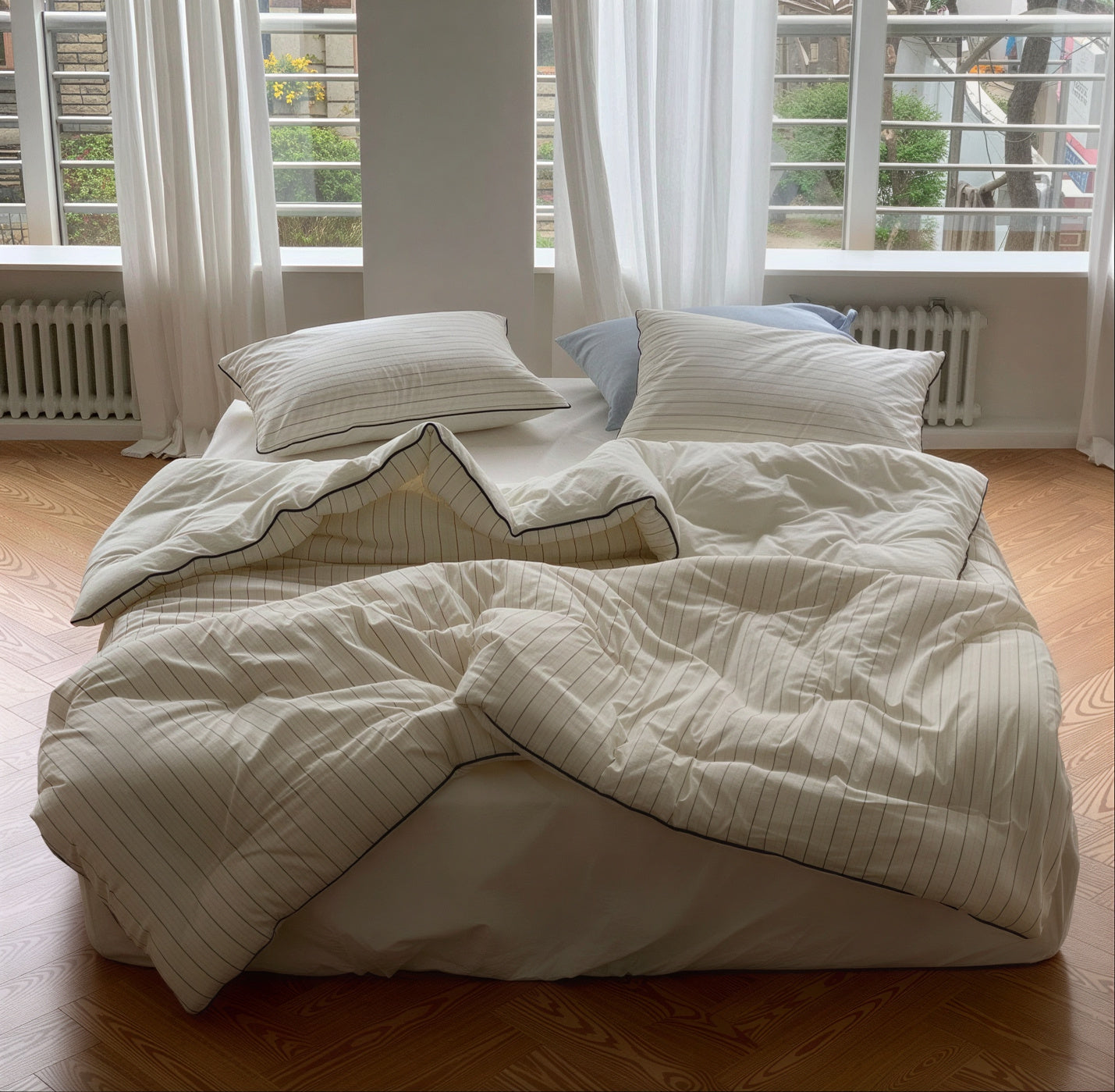 Striped Cotton Comforter for Spring/Summer