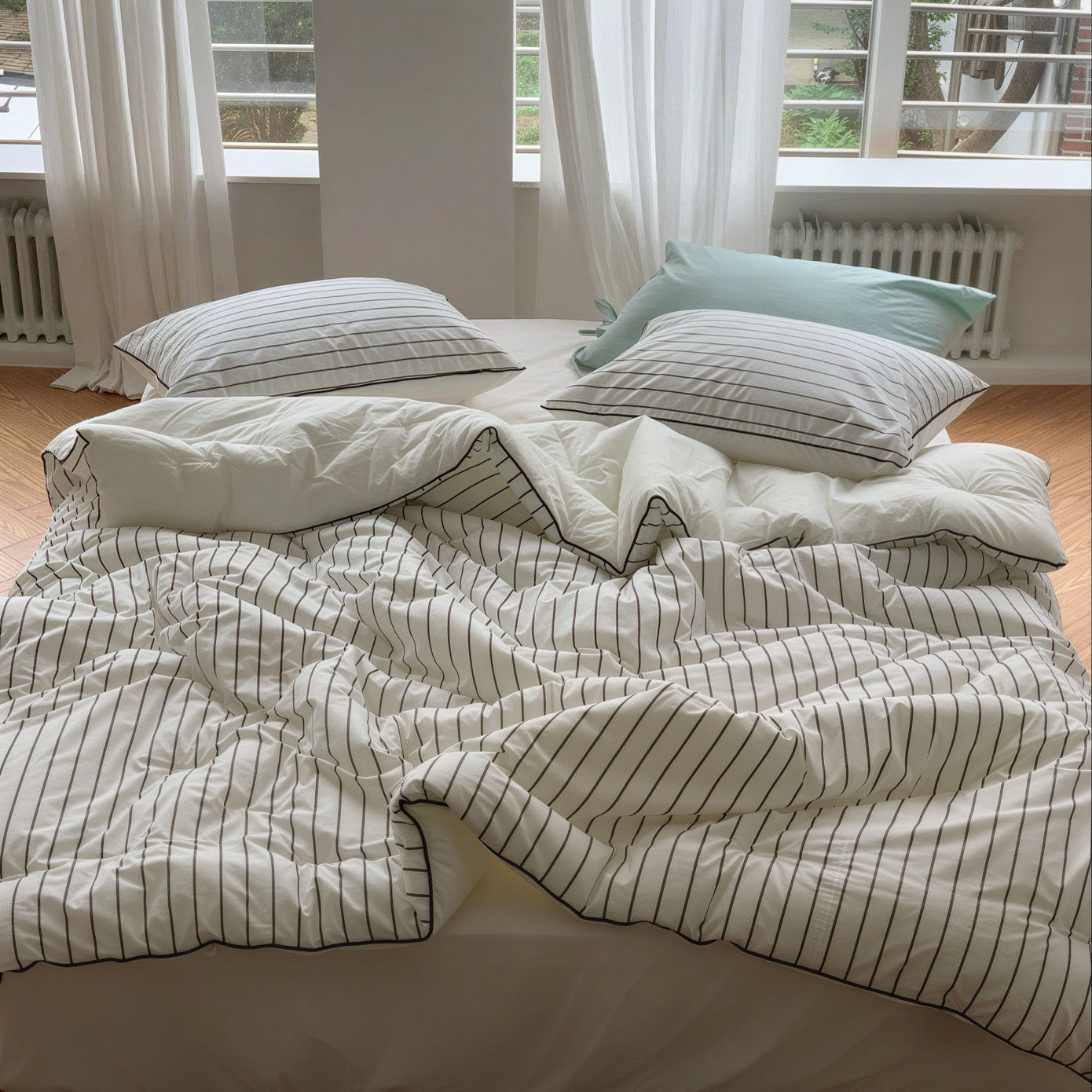 Striped Cotton Comforter for Spring/Summer - lifestyle