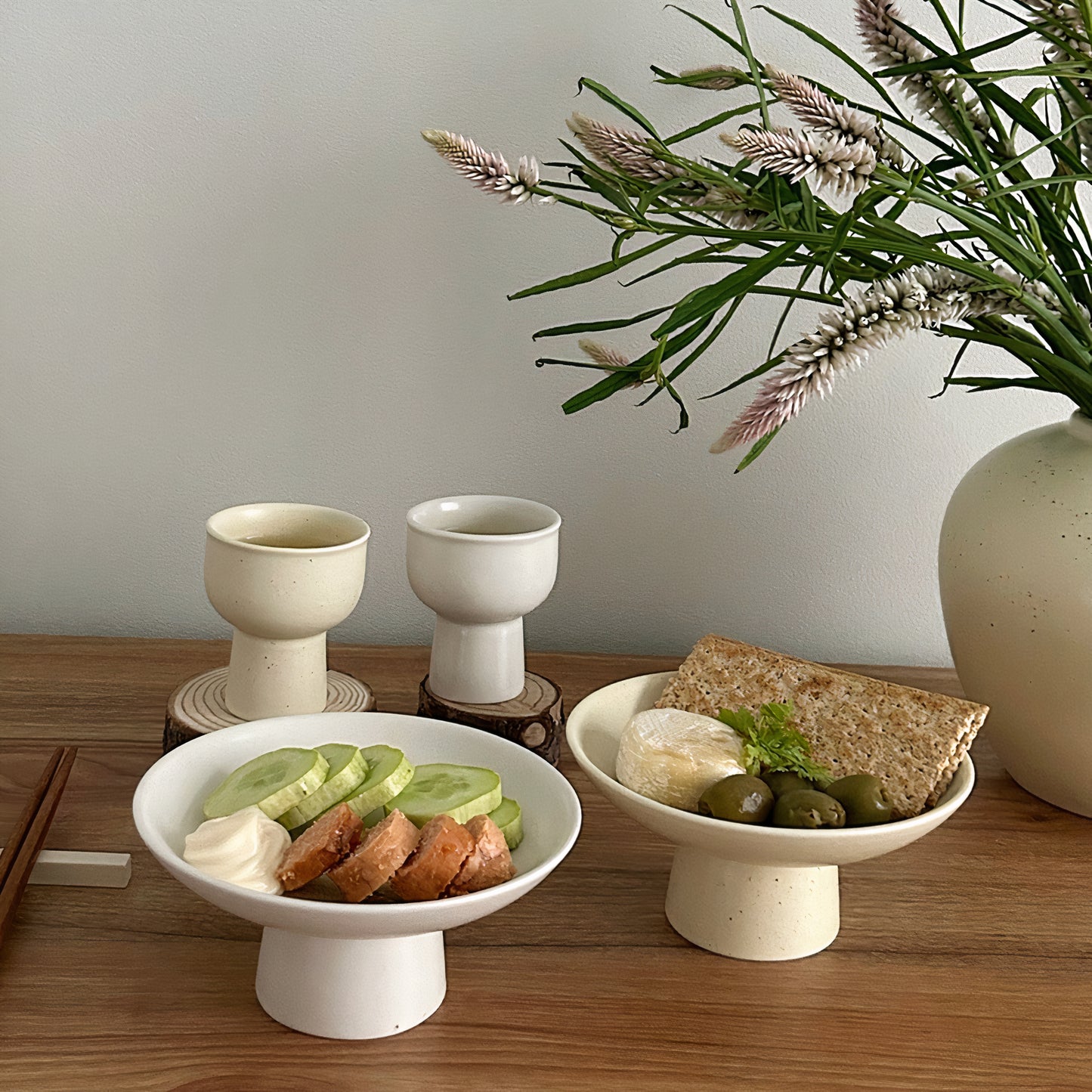Hyeum Matte Pedestal Dessert Plate