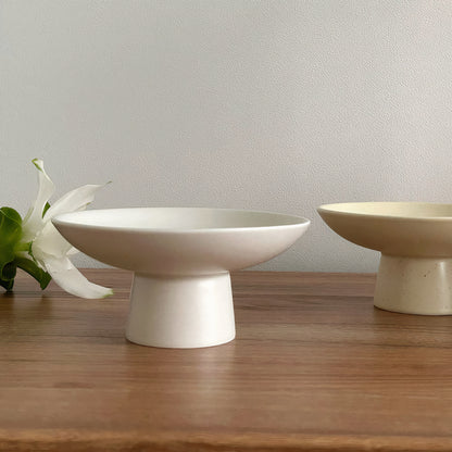 Hyeum Matte Pedestal Dessert Plate